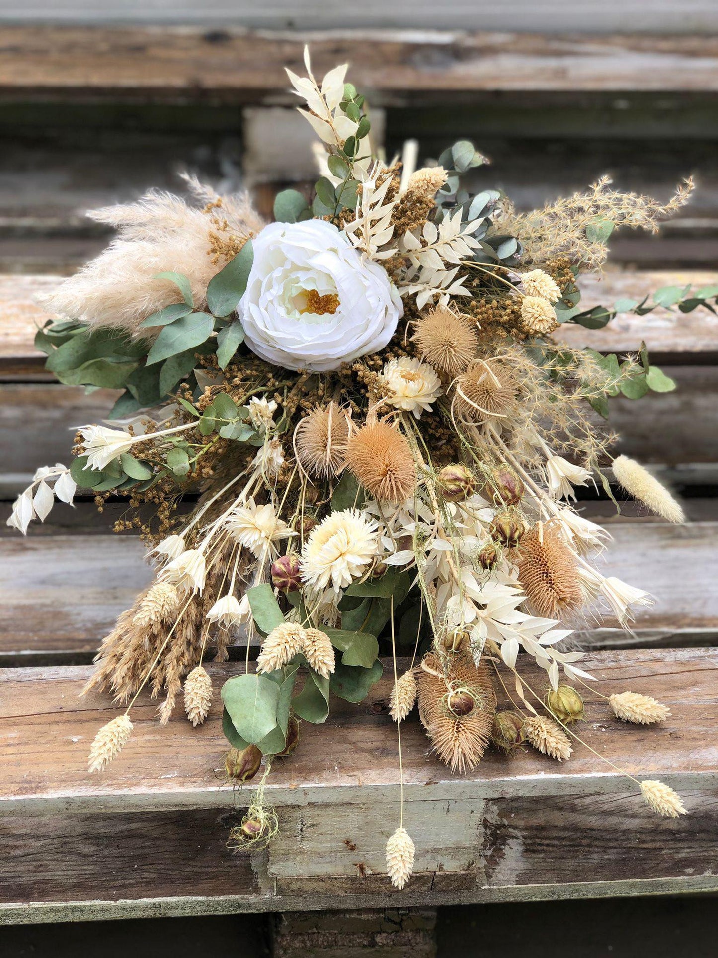 bruidsboeket van droogbloemen wit| bloemen bruiloft bestellen| bruidsboeket verzenden| bruidsboeket van droogbloemen neutraal| bloemen bruiloft bestellen|corsages van droogbloemen|bohemien bruidsboeket |online bruidsboeket bestellen|magical flower| bruidsboeket eindhoven