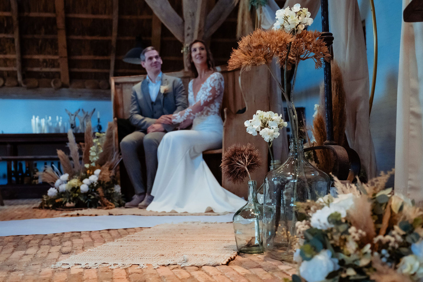 zijdebloemen huren bruiloft| bloemenboog huren bruiloft| luxe bloemen bruiloft| bruidsbloemen brabant| bloemen bruiloft eindhoven| mooie bruidsbloemen| bohemian bruiloft inspiratie|bloemenstyling bruiloft brabant|bruidsbloem styliste| bruidsboeket online bestellen|magical flower
