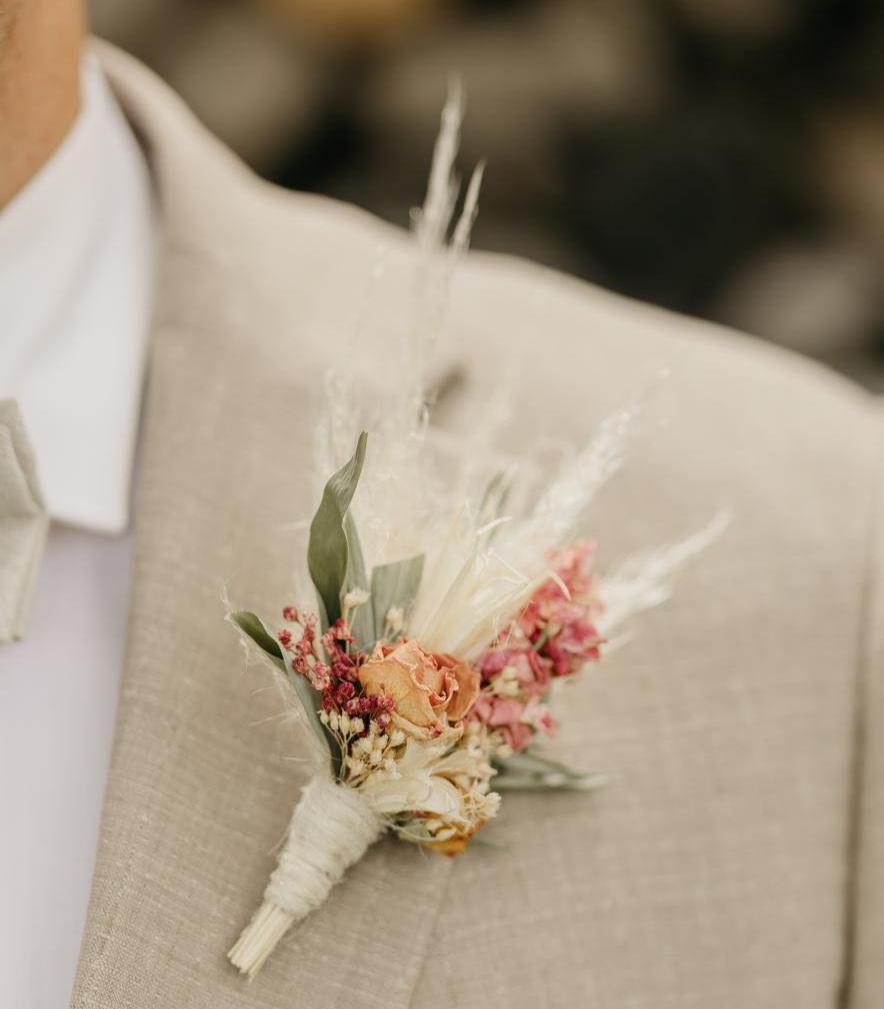 herencorsage| corsages bestellen|corsage van droogbloemen|magical flower| droogbloemen corsage| corsage pastel bestellen