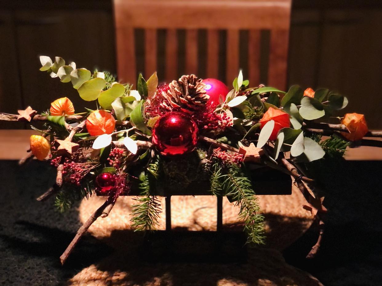 tafelstuk kerst| diy pakket kerst| bloemstuk maken kerst| bloemschikken kerst| bloemschikken kerst thuis| bloemstuk kerst|droogbloem pakket| magical flower|vriendinnendag |familie dag| kerstdecoratie maken
