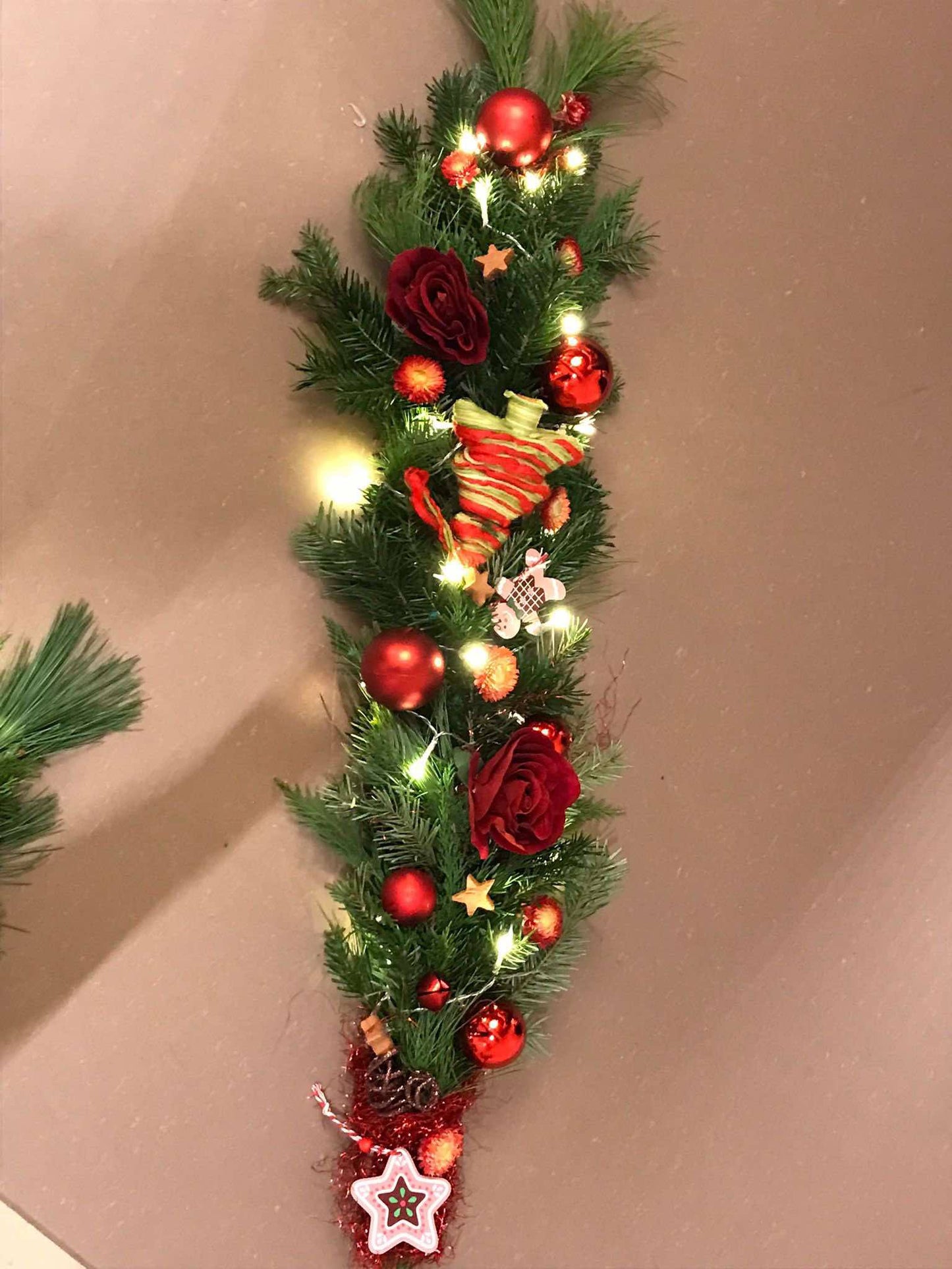 kerstguirlande| kerstslinger thuis maken| kersttoef zelf maken thuis| bloemschik pakket kerst|kerstworkshop eindhoven|kerstworkshop bloemschikken|magical Flower