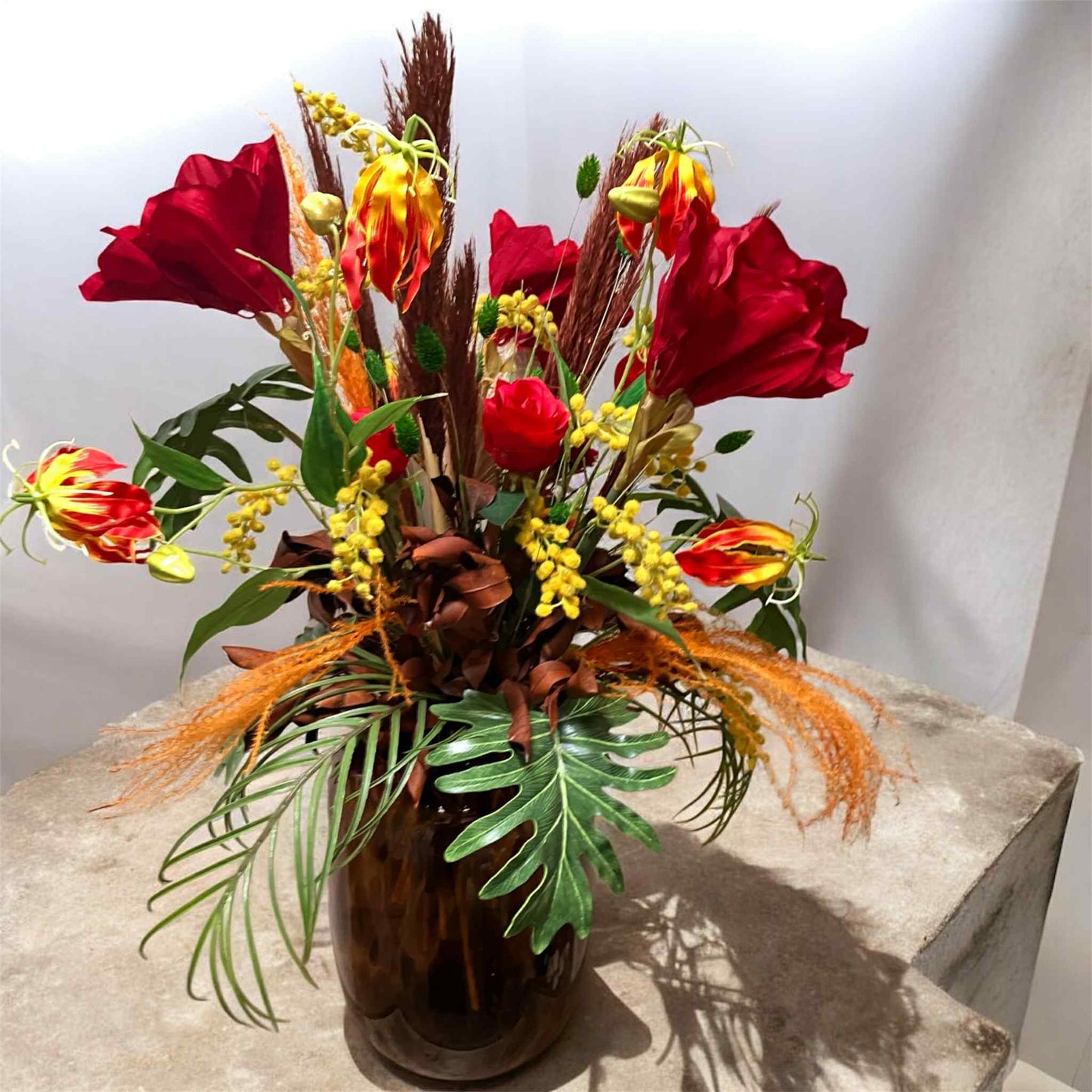 silkflowers|zijdenbloemen met droogbloemen in vaas|magical flower| zijdenboeket in vaas| zijdenboeket met vaas| kleurrijk kunstboeket|neutraal zijden boeket| zijdenbloemen kleurrijk