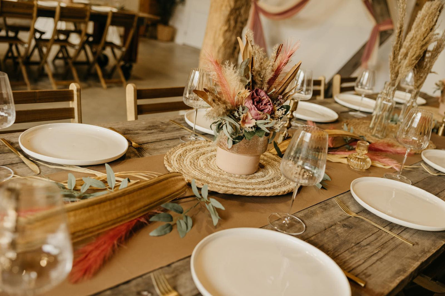 dineraankleding | aankleding diner bruiloft| bloemen huren tafel aankleding | zakelijk bloemen huren| bloemenstyling zakendiner| Magical Flower