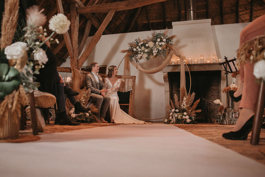 zijdebloemen huren bruiloft| bloemenboog huren bruiloft| luxe bloemen bruiloft| bruidsbloemen brabant| bloemen bruiloft eindhoven| mooie bruidsbloemen| bohemian bruiloft inspiratie|bloemenstyling bruiloft brabant|bruidsbloem styliste| bruidsboeket online bestellen|magical flower