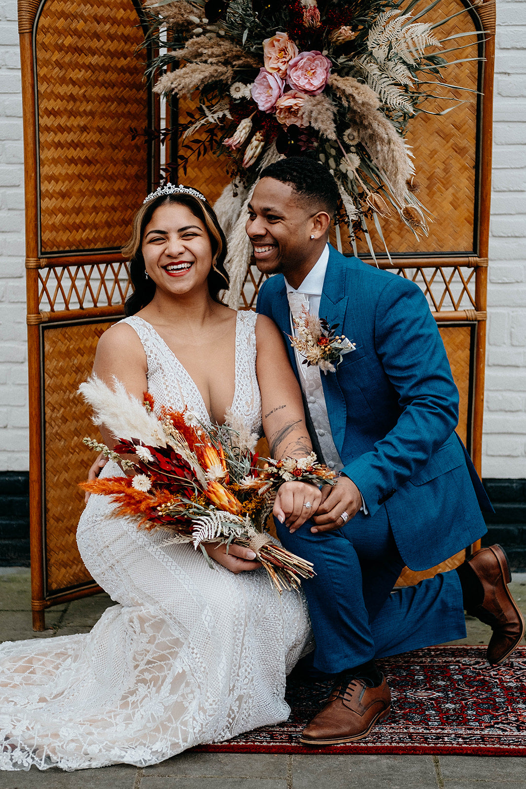 bohemian wedding|boho bruiloft|polscorsage droogbloemen| corsage van droogbloemen| bloemen corsage droogbloemen|bruids pols corsage| bruidsboeket droogbloemen| droogboeket bruiloft| bloemen bruiloft | bohemian bloemen | droogbloemen versiering bruiloft|bruidsbloemen bestellen |Magical Flower