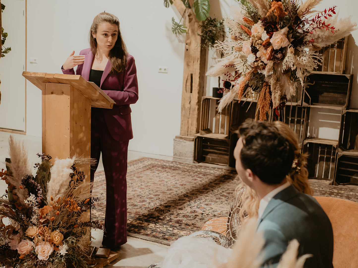 backdrop decoratie | grondstuk bruiloft| bloemstukken bruiloftt| trouwen in 2023|prieel|ceremony|bruidsboeket| bloemenstyling| weddingstyling| bridalbouquet|eyecather|weddingdinner| trouwen|