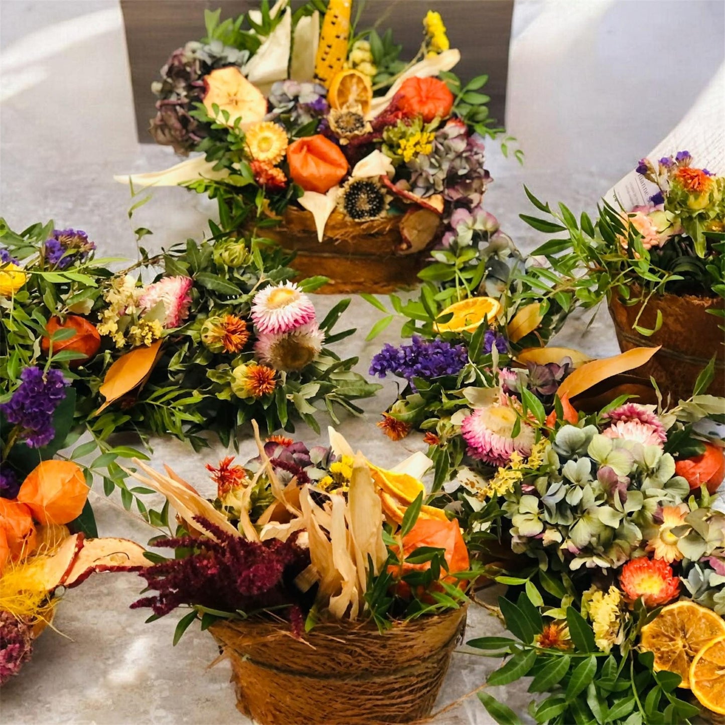 Herfstworkshop|diy herfst|diy volwassenen thuis herfst|tafeldecoratie maken| bloemschikken belgie|bloemschikworkshop brabant|bloemschikken eindhoven|Bloemschikken Lommel| magical flower pelt| magical flower
