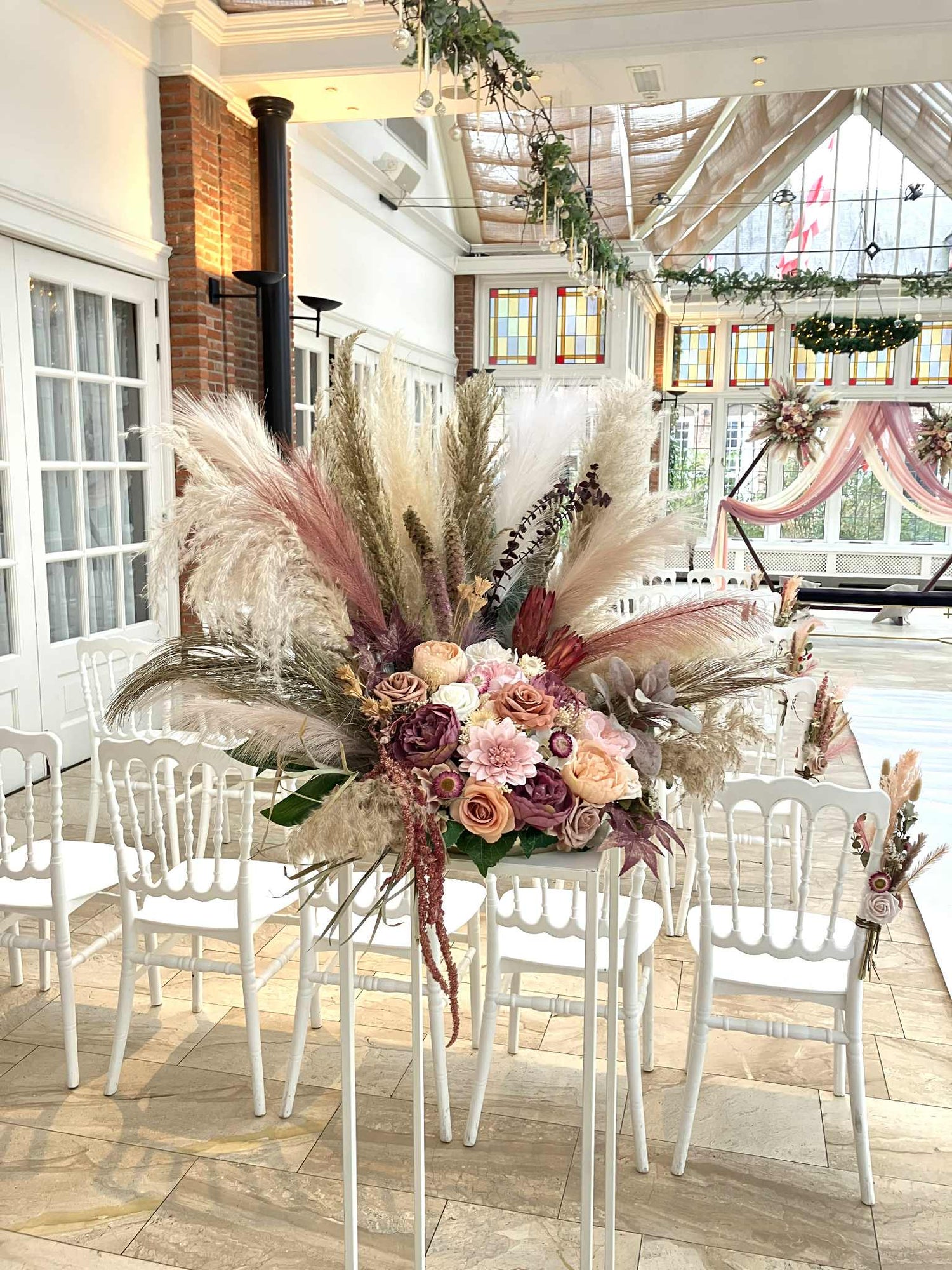 Voordelen van zijde bloemen huren voor een feest Voordelen van zijde bloemen huren voor een feest