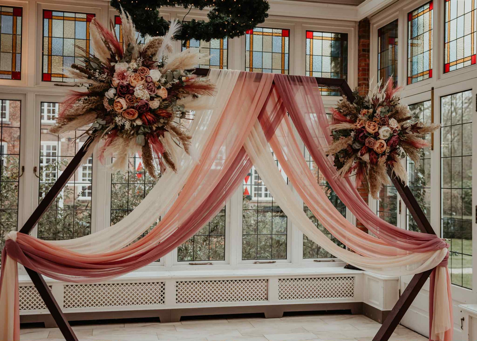 Zijdenbloemen huren| luxe zijdenbloemen huren bruiloft| bloemen huren bruiloft| bloemen bruiloft eindhoven| bloemen huren bruiloft België| Bloemen bruiloft online| decoratie bruiloft huren| magical flower