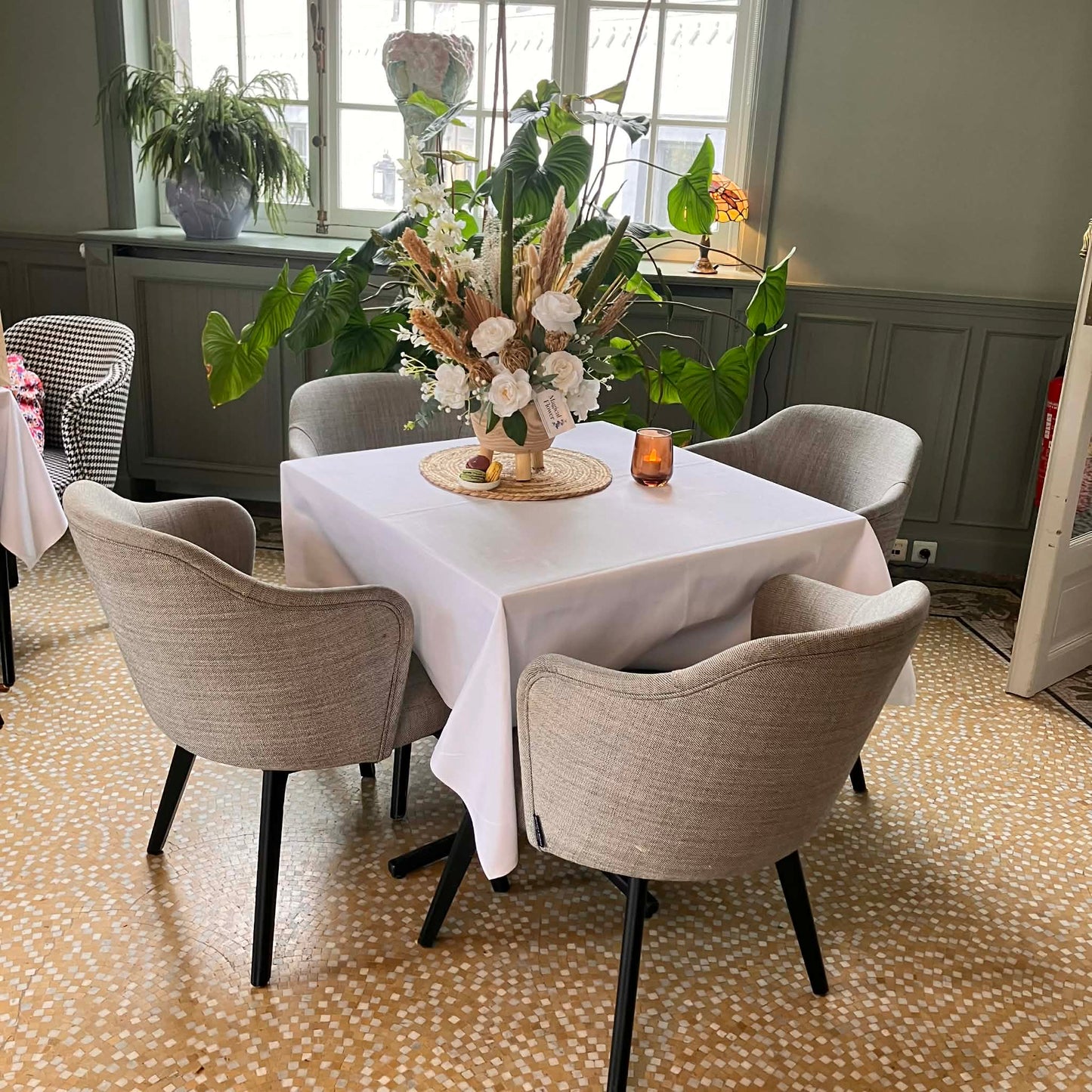 bloemen bruiloft tafel|tafeldecoratie bruiloft| tafelstuk huren| bloemen huren bruiloft|bloemen huren Pelt|bloemen huren eindhoven|bloemen huren bruiloft brabant| magical flower 
