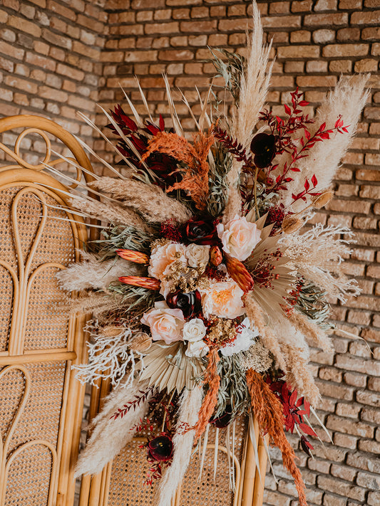 prieelstuk | bloemen prieel bestellen| trouwdecoratie | backdrop met bloemstuk huren| zijdenbloemen huren bruiloft| prieel bloemen online bestellen| bohowedding| bohemian bloemen bruiloft|magical flower