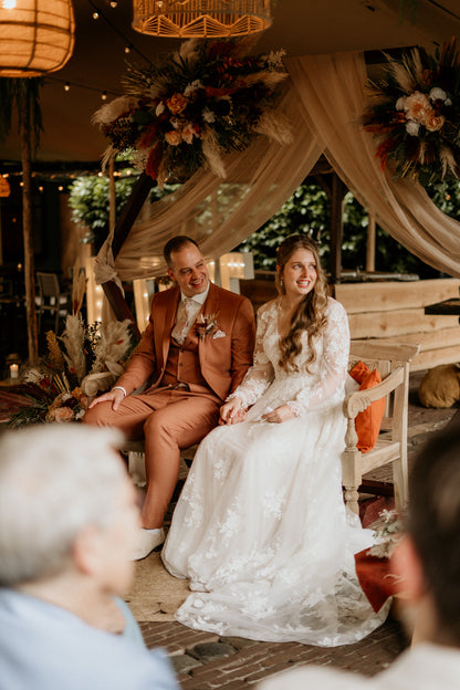 zijden bloemen huren| zijden bloemen huren events|Trouwen in de herfst| bloemen bruiloft| bruidsboeket kopen| boeket voor bruiloft| backdrop huren| bloemen huren evenement| bloemen huren evenement| b2b| bruidsbloemen huren| zijdebloemen huren| prieel met bloemen huren bruiloft| trouwdecoratie huren eindhoven| Magical Flower kunstbloemen huren bruiloft