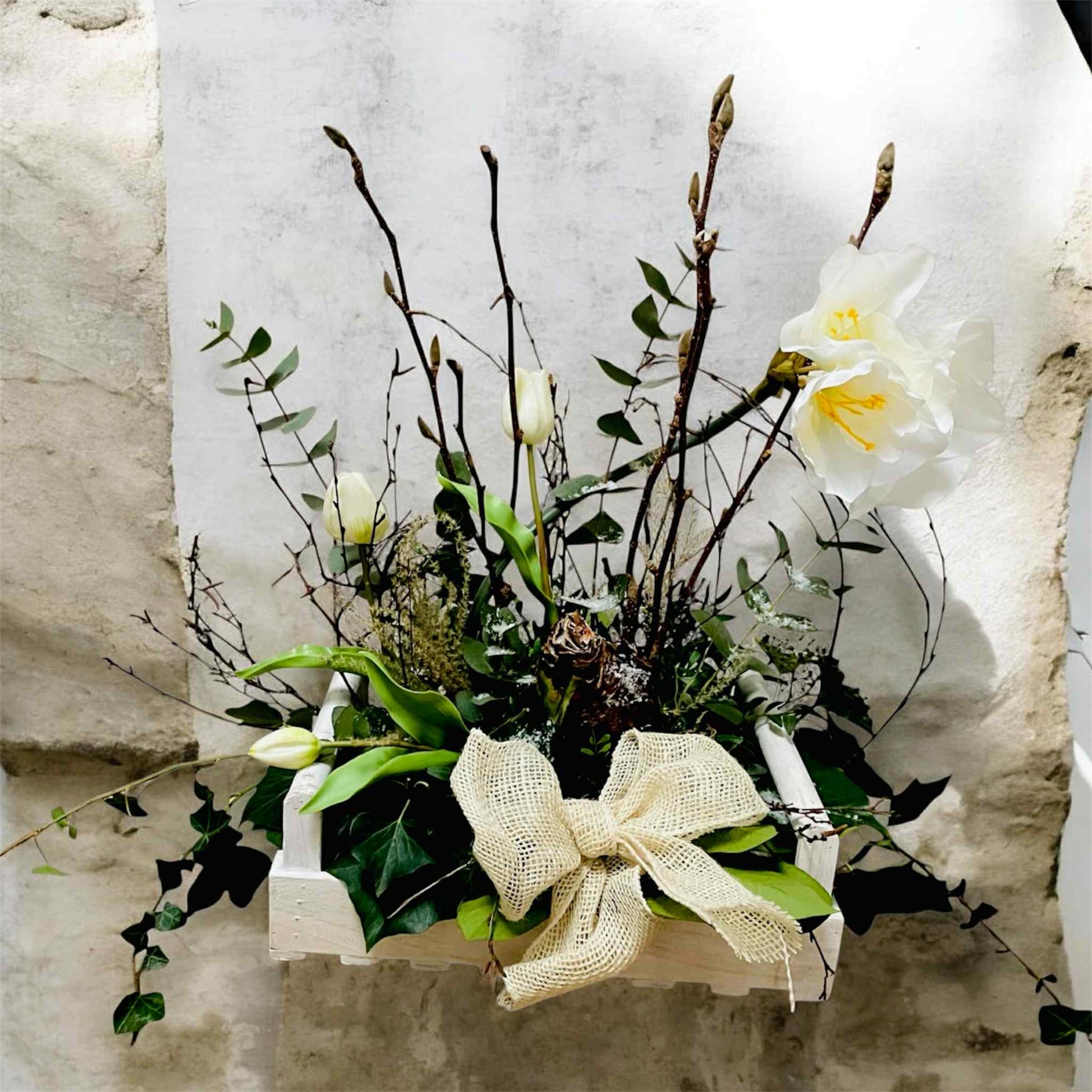 bloemschikken vooraar| bloemschikken voorjaar 2025| magical flower|bloemschikpakket| bloemschikpakketten|bloemschikken voorjaar thuis|DIY voorjaar| landelijk voorjaarstuk maken