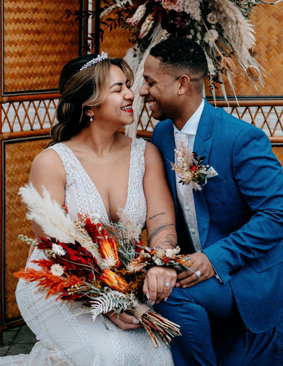 Bruidsboeket van droogbloemen| bruidsbloemen| bruidsboeket bohemian| boho wedding| boeket bruid bestellen| bloemen bruiloft online bestellen| bruidsboeket droogbloemen| droogbloemen boeket bruiloftt| backdrop | bruiloft aankleding| versiering bloemen bruiloft