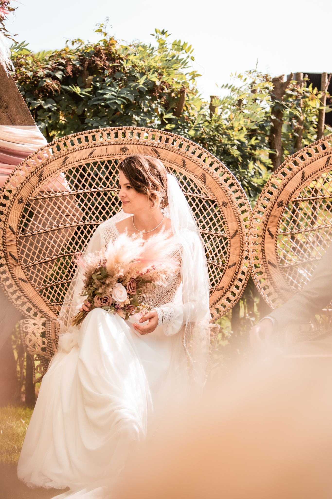 flowercloud|backdrop|bruiloft aankleding|bloemenstyling bruiloft|mooie droogbloemen| bohemian bruiloft| bruidsbloemen huren