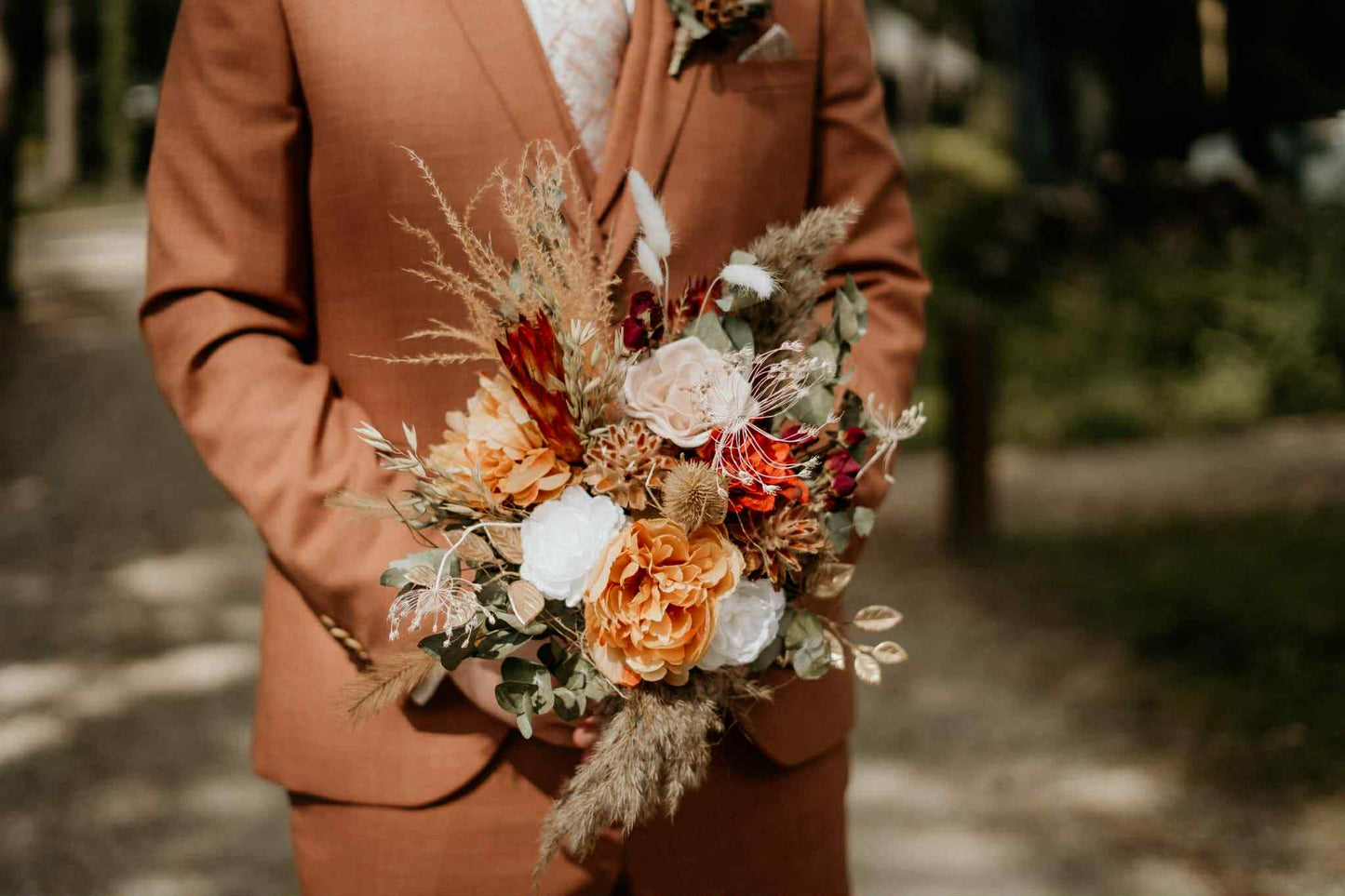 bruidsboeket van droogbloemen| bruidsboeket op maat| magical flower| bruidsboeket online bestellen| bloemen bruiloft| bruidsbloemen bestellen| boeket bruid