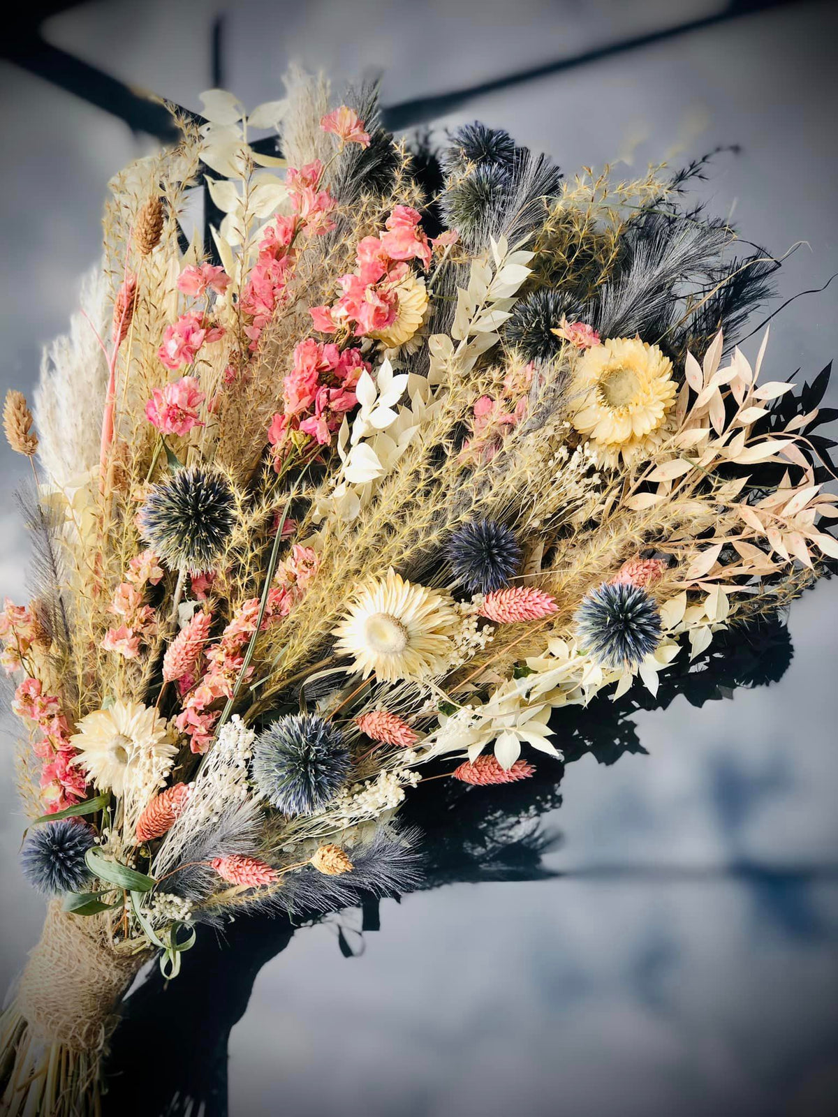 Pakket Intiem – Bruidsbloemen op maat van zijden bloemen en droogbloemen