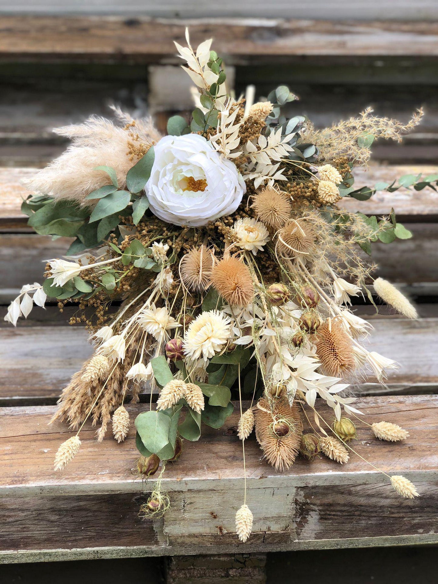 bruidsboeket van droogbloemen wit| bloemen bruiloft bestellen| bruidsboeket verzenden| bruidsboeket van droogbloemen neutraal| bloemen bruiloft bestellen|corsages van droogbloemen|bohemien bruidsboeket |online bruidsboeket bestellen|magical flower| bruidsboeket eindhoven 