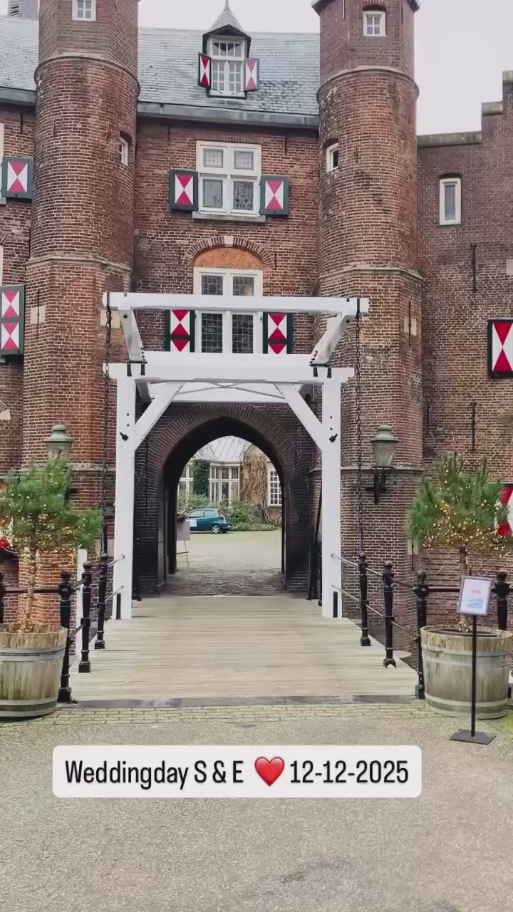 Zijdenbloemen huren| luxe zijdenbloemen huren bruiloft| bloemen huren bruiloft| bloemen bruiloft eindhoven| bloemen huren bruiloft België| Bloemen bruiloft online| decoratie bruiloft huren| magical flower