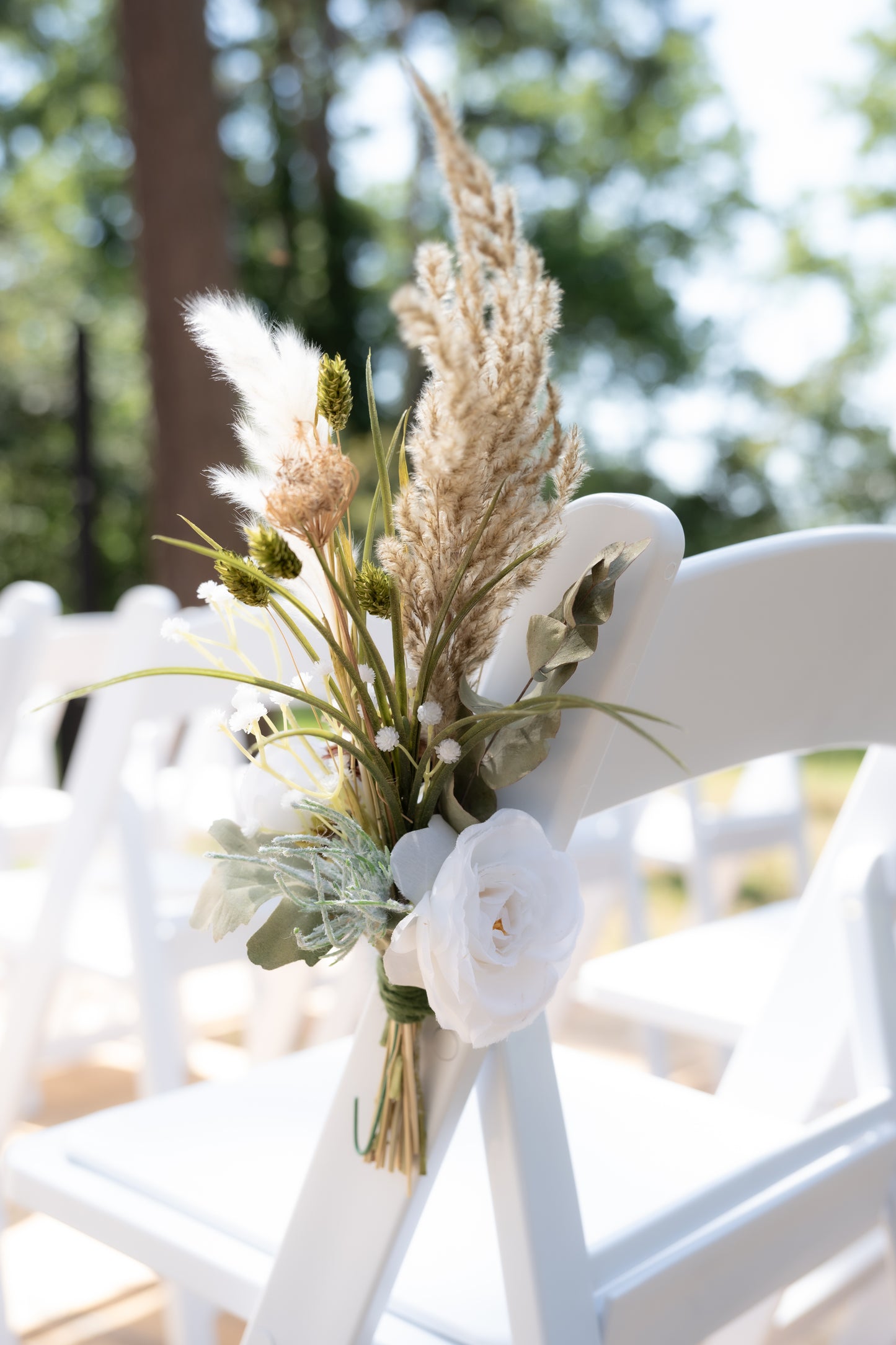 zijdebloemen huren bruiloft| bloemenboog huren bruiloft| luxe bloemen bruiloft| bruidsbloemen brabant| bloemen bruiloft eindhoven| mooie bruidsbloemen| bohemian bruiloft inspiratie|bloemenstyling bruiloft brabant|bruidsbloem styliste| bruidsboeket online bestellen|magical flower