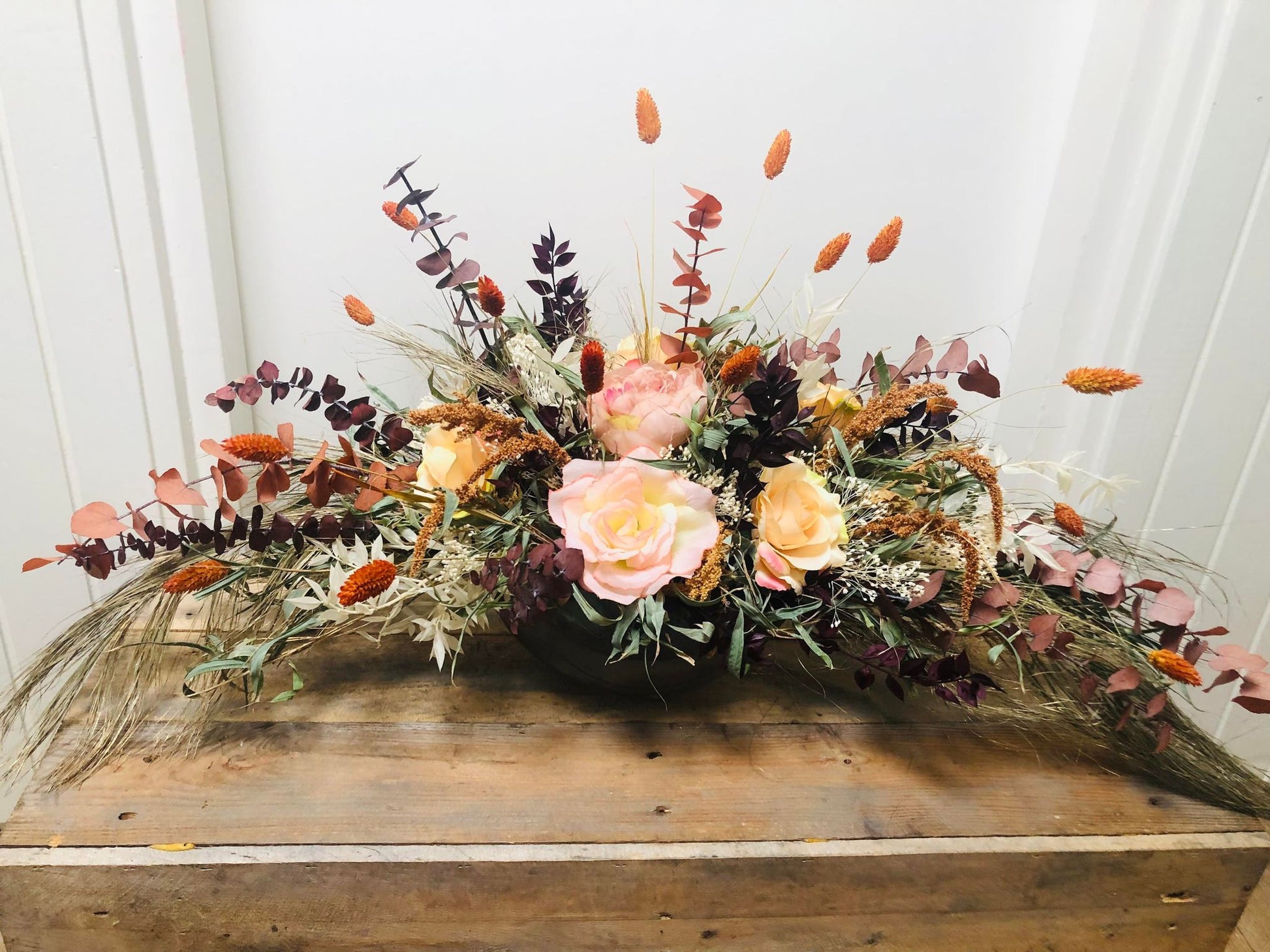 bohemian bruidsbloemen| bruidsbloemen huren|online bruidsboeket bestellen| bloemenstyling bruiloft eindhoven| droogbloemen voor bruiloft| bruidsboeket van droogbloemen| hexagon|flowercloud| aankleding bloemen bruiloft|trouwen in 2024| wedding trends 2024| trouwen in brabant