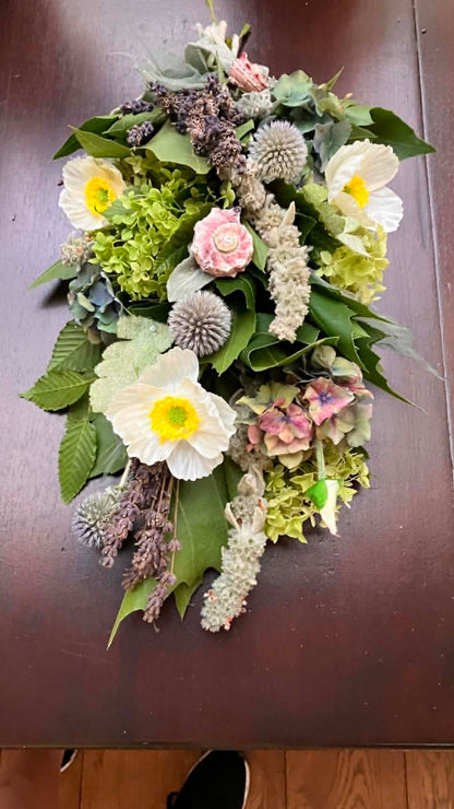 landelijke toef maken| workshop bloemschikken| Bloemschikken pelt| Bloemschikworkshop België| workshop bloemschikken eindhoven| vriendinnendag inspiratie |DIY bloemschikpakket |Magical Flower