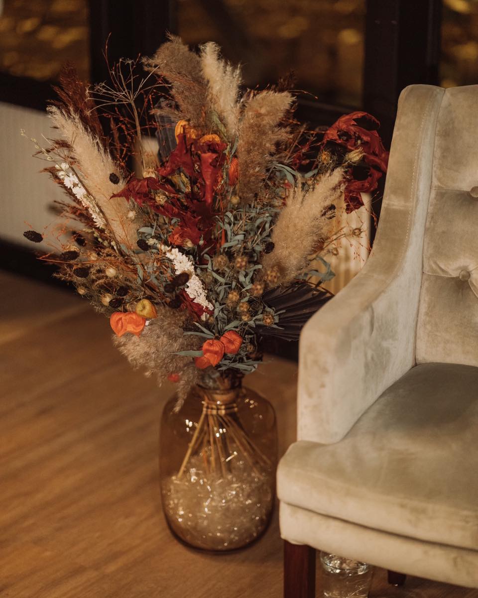 Pakket Intiem – Bruidsbloemen op maat van zijden bloemen en droogbloemen