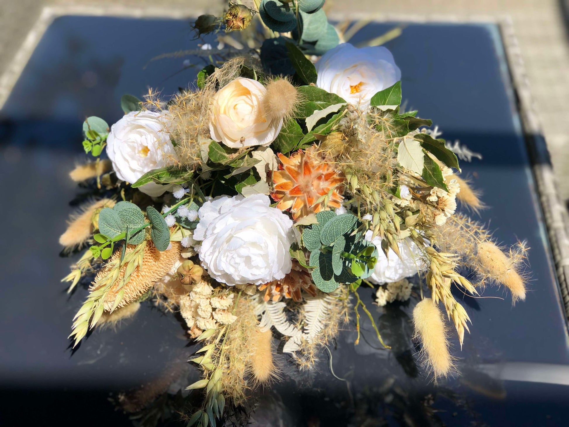 Bruidsbloemen huren| magical flower| ceremonie set huren| bloemendecoratie ceremonie huren eindhoven| decoratie huren bruiloft| zijde bruidsbloemen |zijdebloemen bruiloft