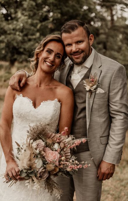 bruidsbloemen op maat| bloemen bruiloft|bruidsboeket van droogbloemen| magical flower| bloemen bruiloft belgie| bloemen bruiloft nederland|