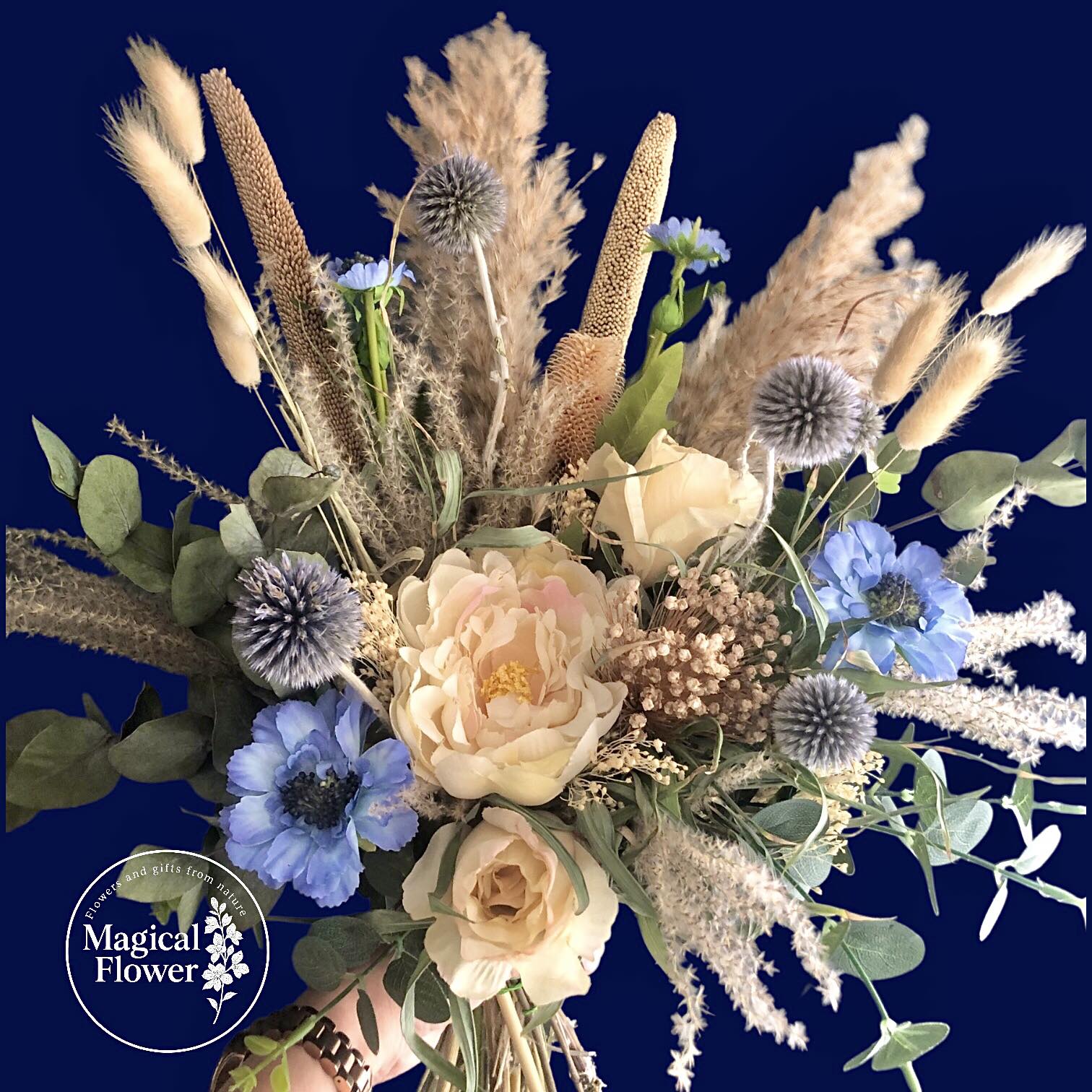 bruidsboeket van droogbloemen| bruidsboeket op maat| magical flower| bruidsboeket online bestellen| bloemen bruiloft| bruidsbloemen bestellen| boeket bruid