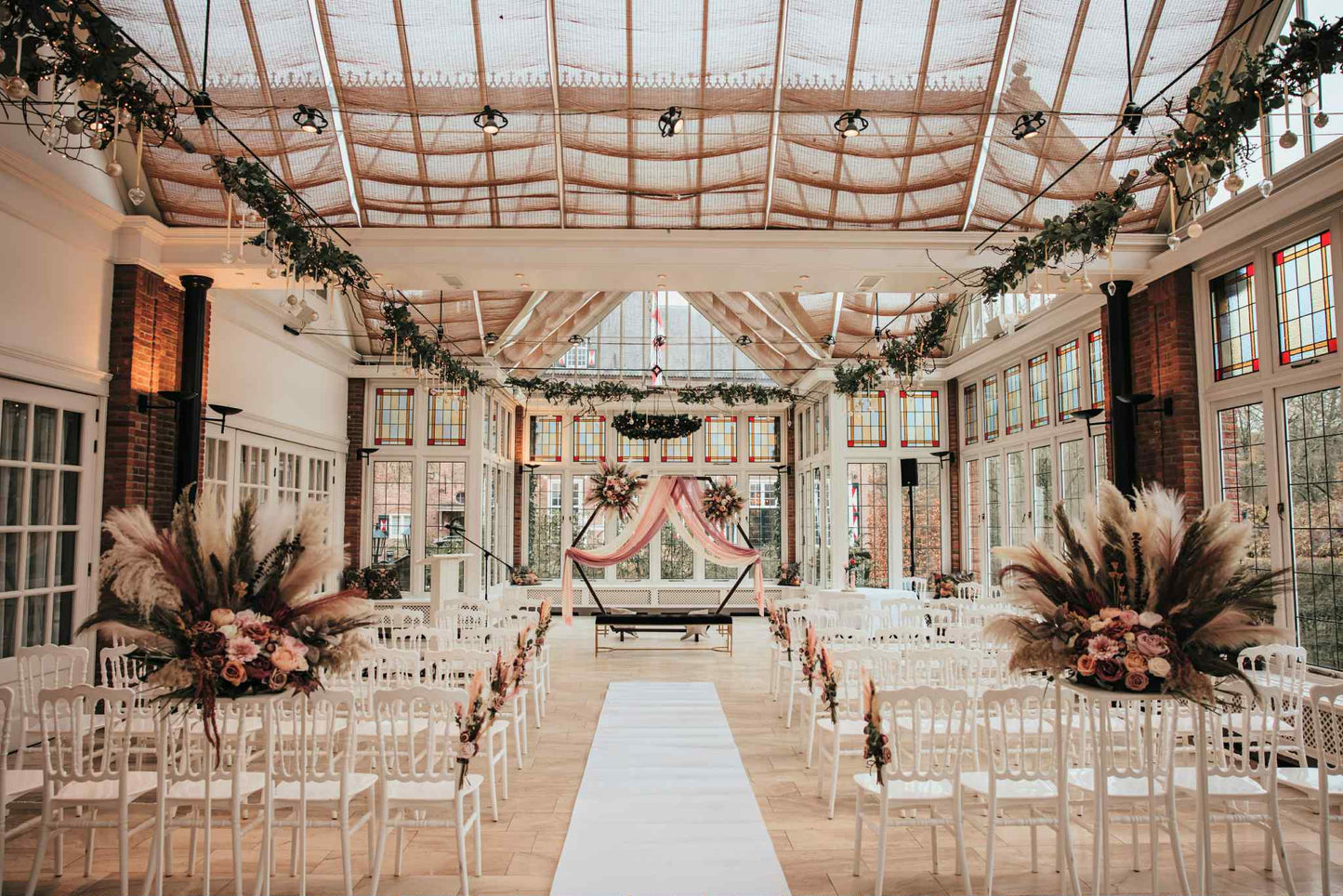 Zijdenbloemen huren| luxe zijdenbloemen huren bruiloft| bloemen huren bruiloft| bloemen bruiloft eindhoven| bloemen huren bruiloft België| Bloemen bruiloft online| decoratie bruiloft huren| magical flower