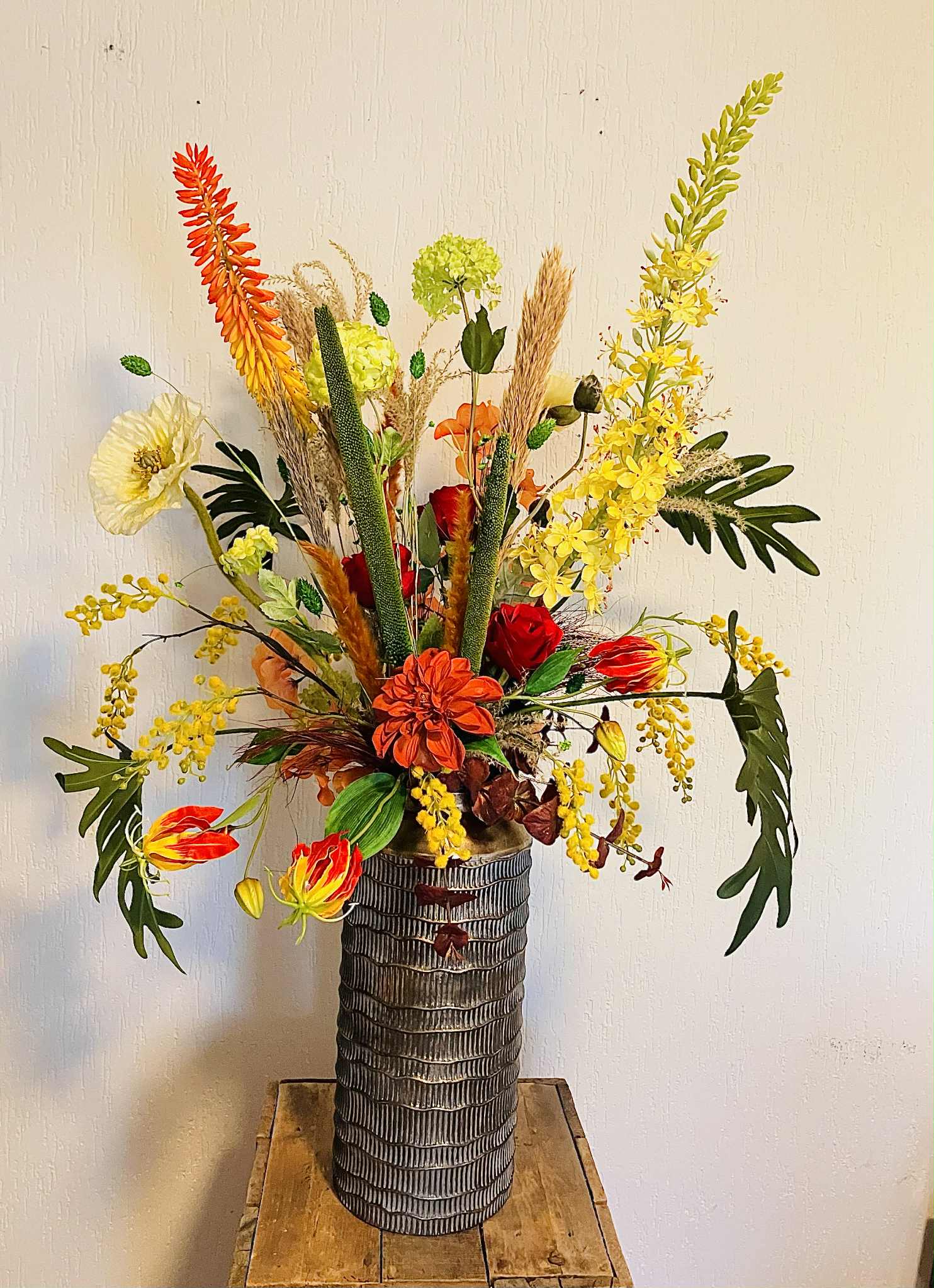 zijdenbloemenboeket| zijden boeket in hoge vaas|zijden bloemen boeket in hoge vaas| magical flower