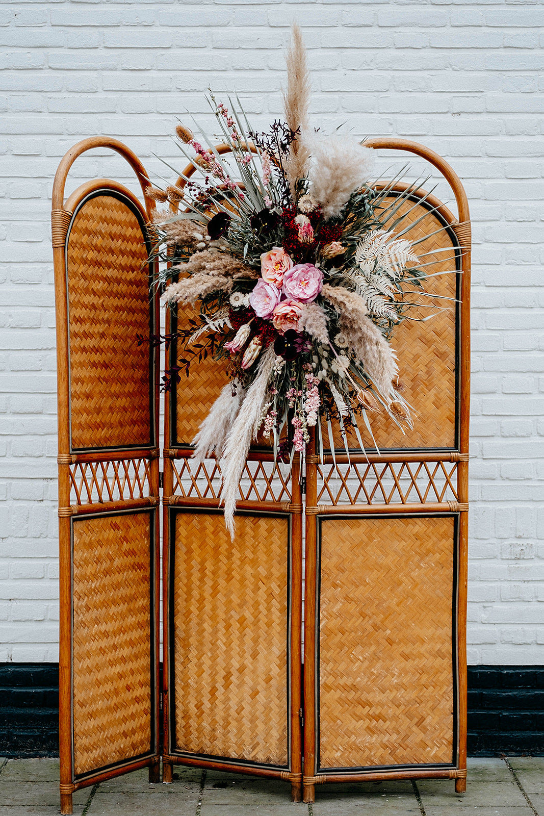 backdrop| flowercloud |bruidsversiering| bruiloft bloemen| droogbloemen bruiloft|  wat kost een bruidsboeket| bloemen wolk bestellen| wand versiering bruiloft |bruidsversiering |droogbloemen huwelijk| droogbloemen bruiloft