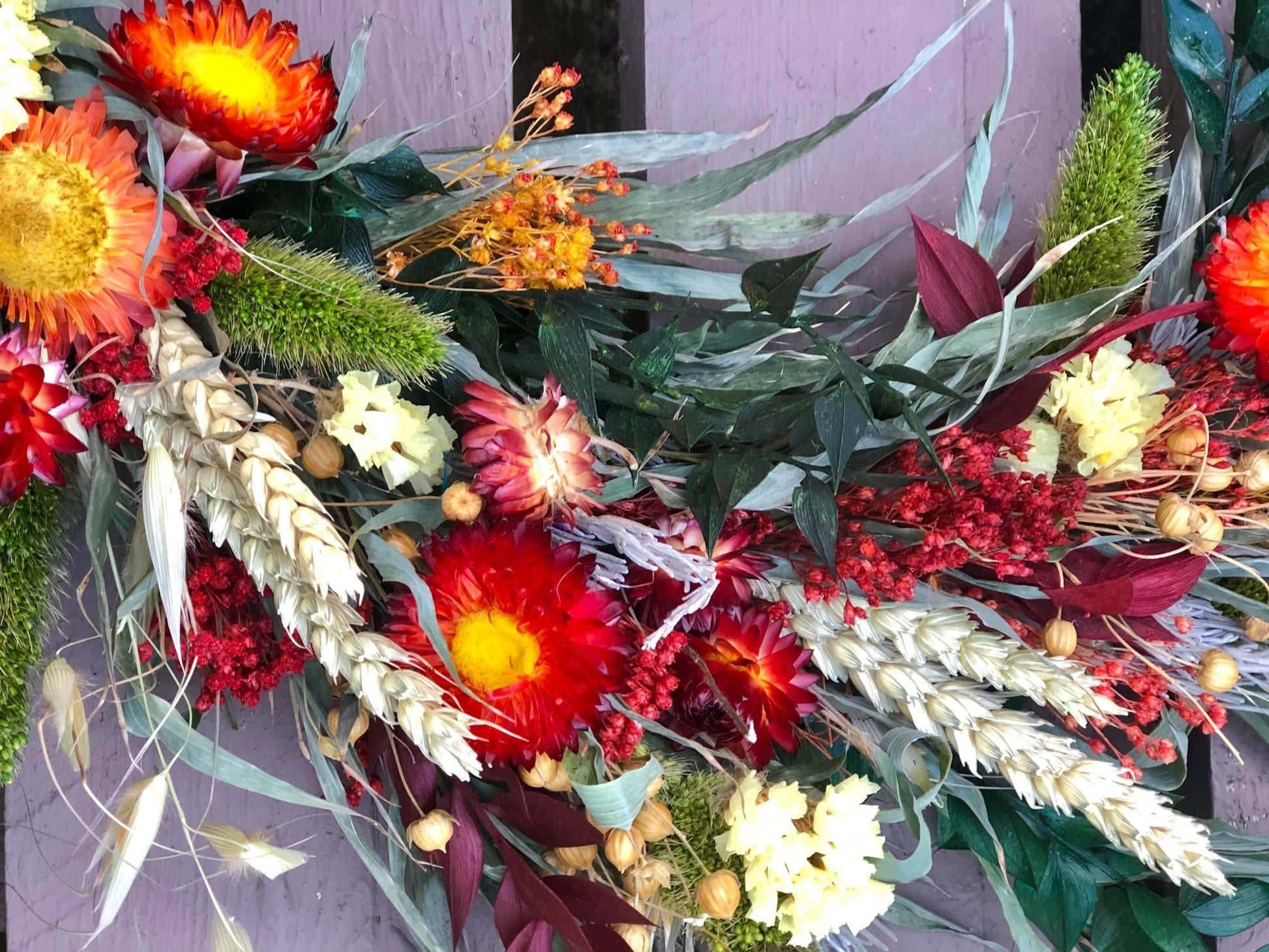 droogbloemen krans| workshop droogbloemen krans maken| hoe moet ik een droogbloemen krans maken?| droogbloemen krans pakket|DIY|droogbloemen workshop| Droogbloemen webshop| bloemen ring maken| cursus droogbloemen budel|droogbloemen cursus eindhoven| magical flower| magic flowers |