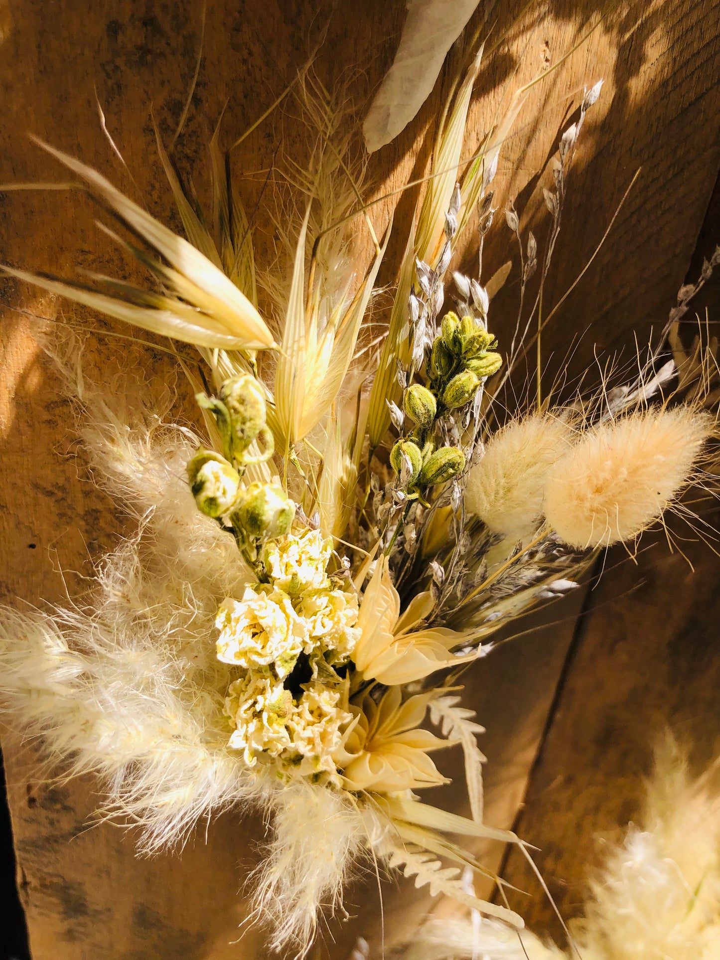 Corsage Van Droogbloemen Wit