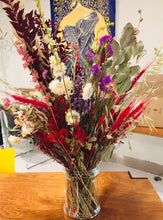 Afbeelding in Gallery-weergave laden, bloemschik pakket | Droogboeket maken|hoe maak ik een droogboeket?| Vaas met droogbloemen  | Vaas vullen met droogbloemen | DIY pakket bloemschikken |trendy bloemen | droogbloemen boeket maken|boeket maken van gedroogde bloemen| 
